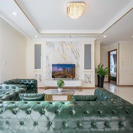 The Vinhomes Central Park Apartments - The Buildings Surrounding Landmark 81 Хошимин Екстериор снимка