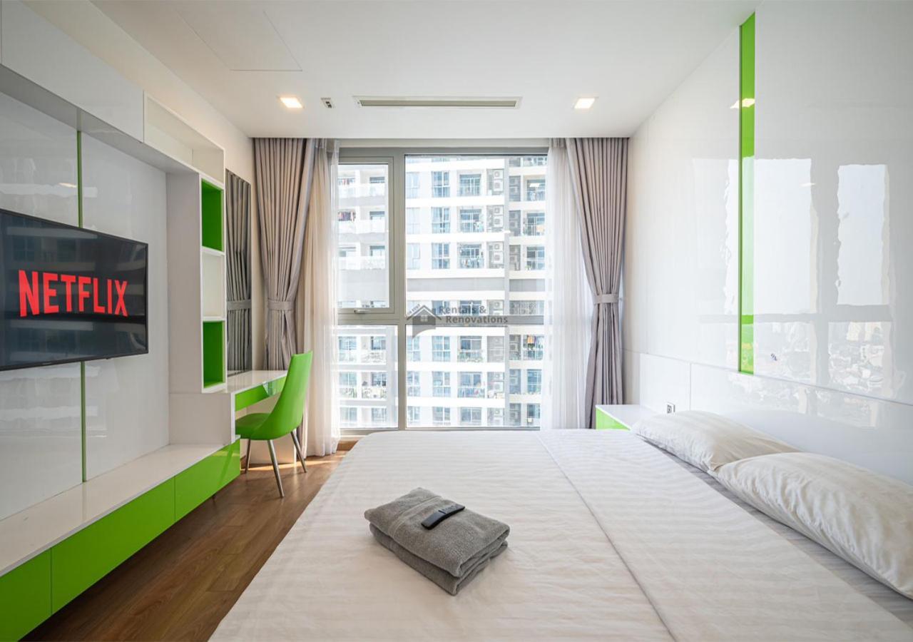 The Vinhomes Central Park Apartments - The Buildings Surrounding Landmark 81 Хошимин Екстериор снимка