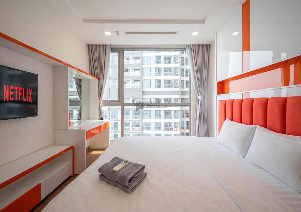 The Vinhomes Central Park Apartments - The Buildings Surrounding Landmark 81 Хошимин Екстериор снимка