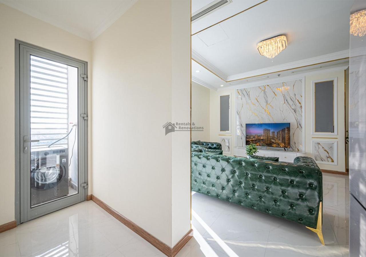The Vinhomes Central Park Apartments - The Buildings Surrounding Landmark 81 Хошимин Екстериор снимка