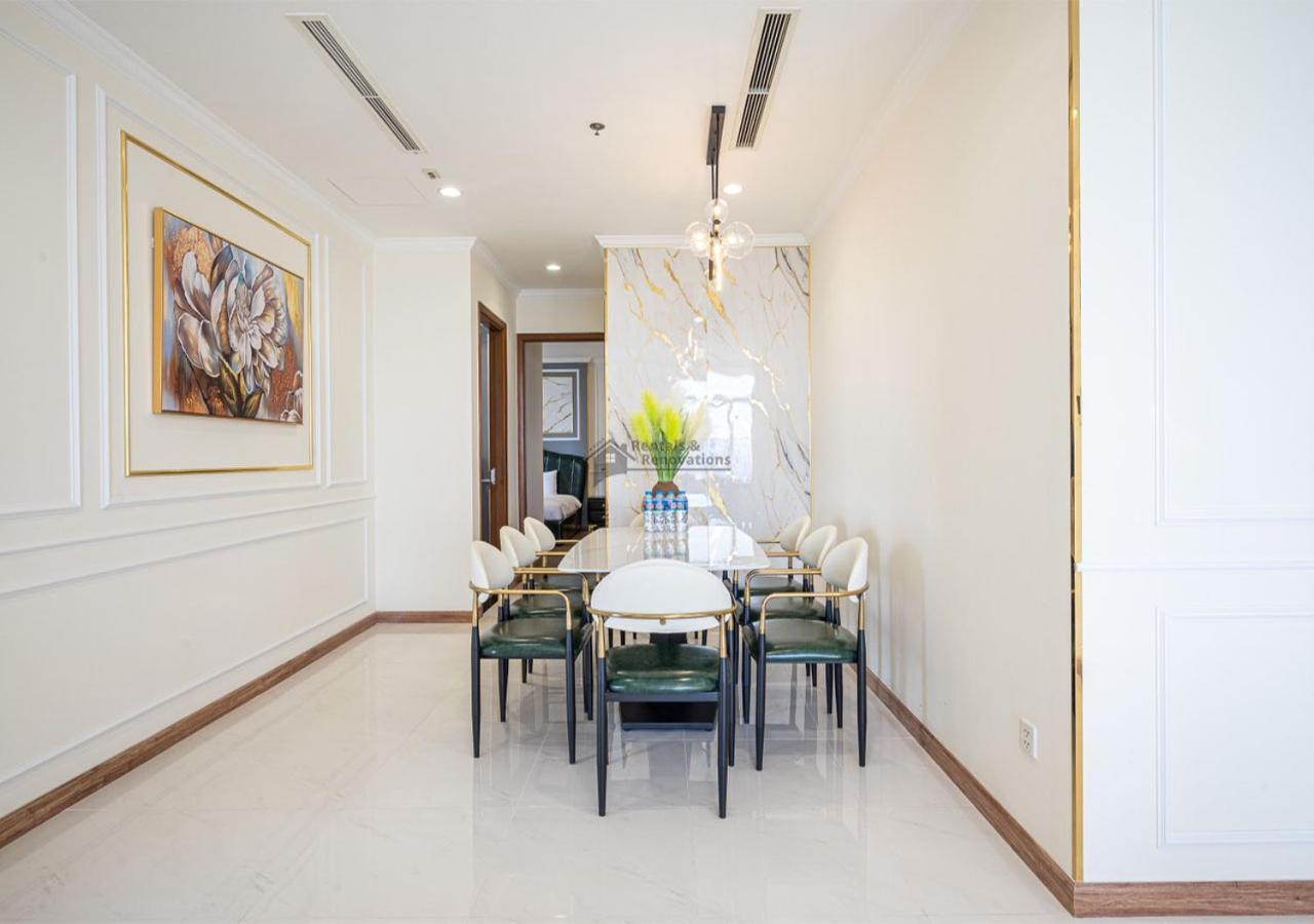 The Vinhomes Central Park Apartments - The Buildings Surrounding Landmark 81 Хошимин Екстериор снимка