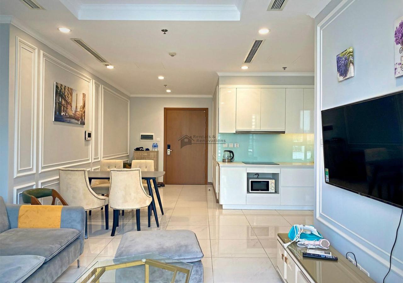 The Vinhomes Central Park Apartments - The Buildings Surrounding Landmark 81 Хошимин Екстериор снимка