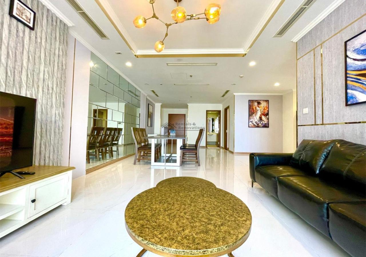 The Vinhomes Central Park Apartments - The Buildings Surrounding Landmark 81 Хошимин Екстериор снимка